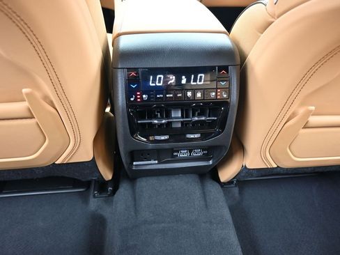 Used 2025 Jeep Grand Cherokee L Summit image 44