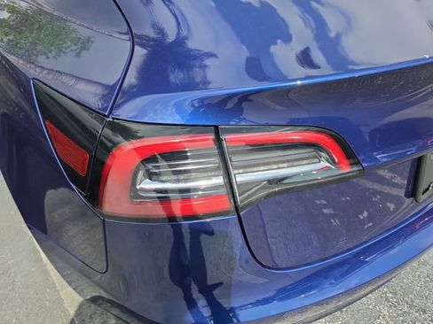Used 2023 Tesla Model 3 Standard Range image 5