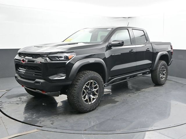 New 2026 Chevrolet Colorado ZR2 w/ Technology Package AWD/4WD image 6