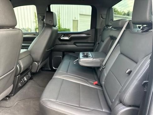 Certified 2025 GMC Sierra 1500 SLT RWD image 19