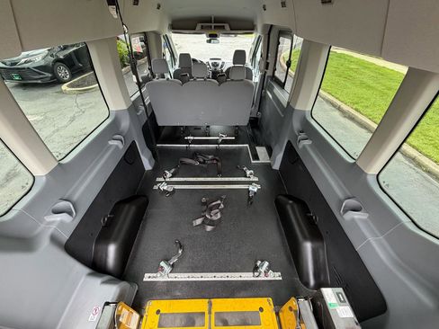 Used 2018 Ford Transit 350 XL RWD image 2
