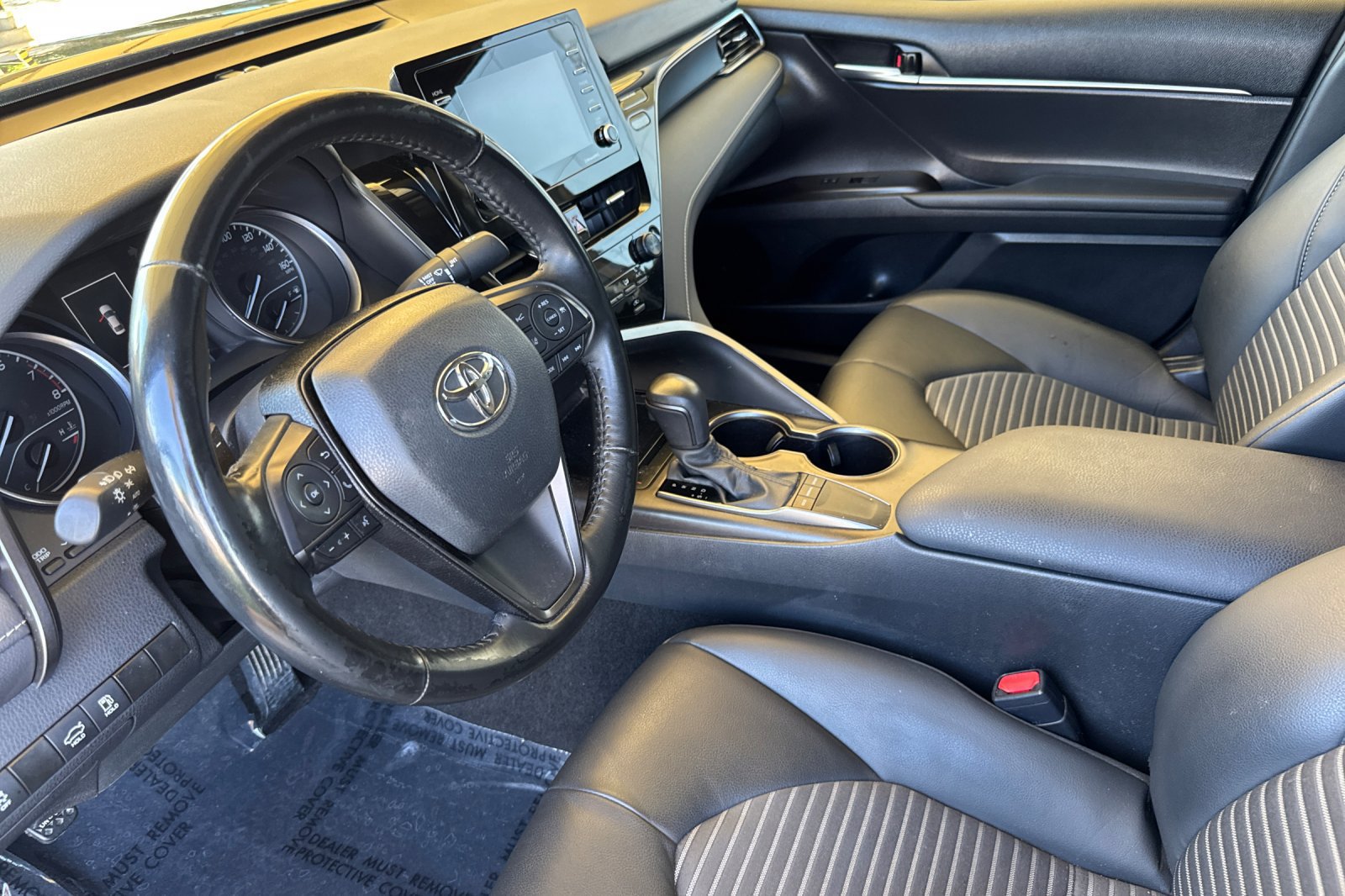 Used 2024 Toyota Camry SE FWD image 11