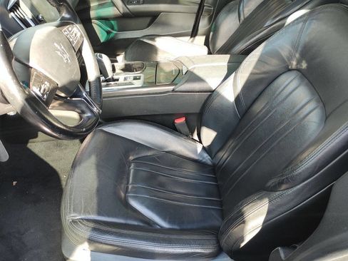 Used 2015 Maserati Ghibli image 29