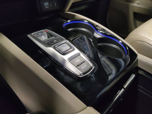 Used 2018 Honda Pilot Elite image 26