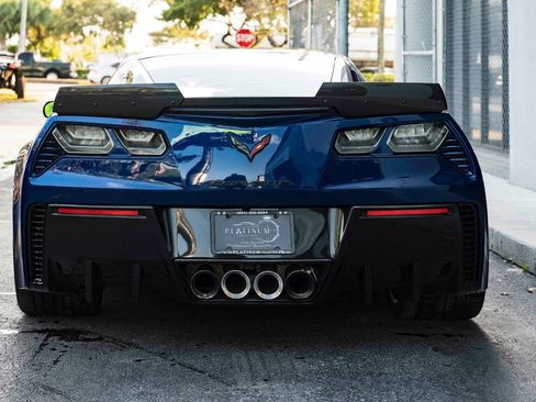 Used 2018 Chevrolet Corvette Z06 RWD image 12