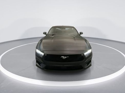 Used 2024 Ford Mustang Coupe RWD image 9