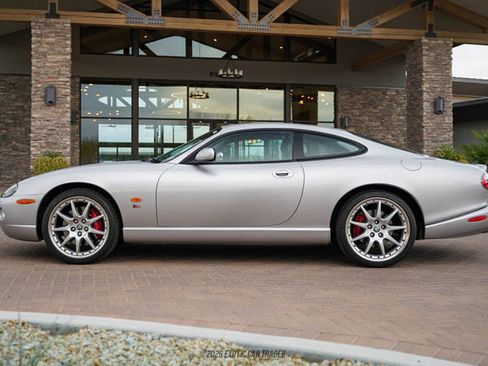 Used 2006 Jaguar XK8 Coupe image 3