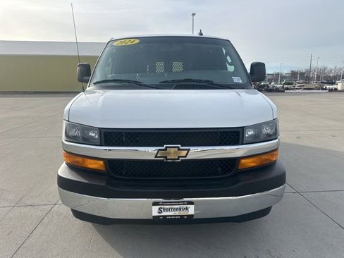 Used 2024 Chevrolet Express 2500 w/ Driver Convenience Package image 8