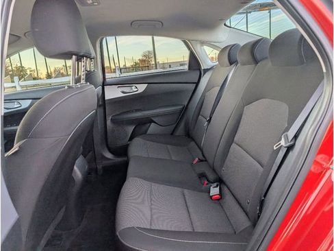 Used 2024 Kia Forte LXS image 17