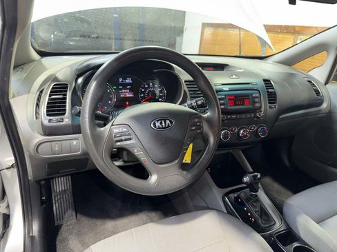 Used 2018 Kia Forte LX FWD image 17