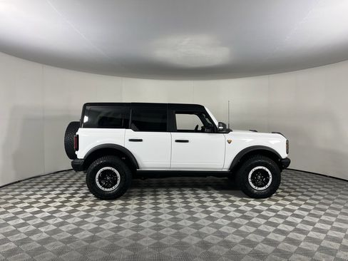 Used 2024 Ford Bronco Badlands image 5