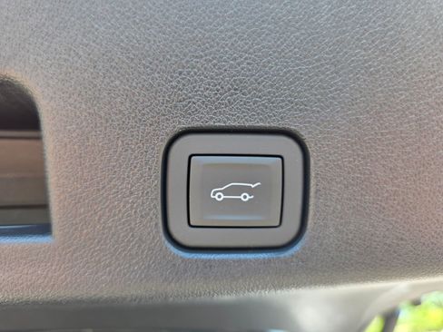 New 2026 Chevrolet Traverse Z71 w/ Enhanced Driving Package AWD/4WD image 26