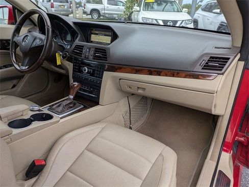 Used 2011 Mercedes-Benz E 550 Cabriolet image 28