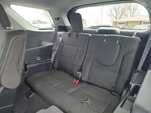 Used 2024 Ford Explorer XLT image 18