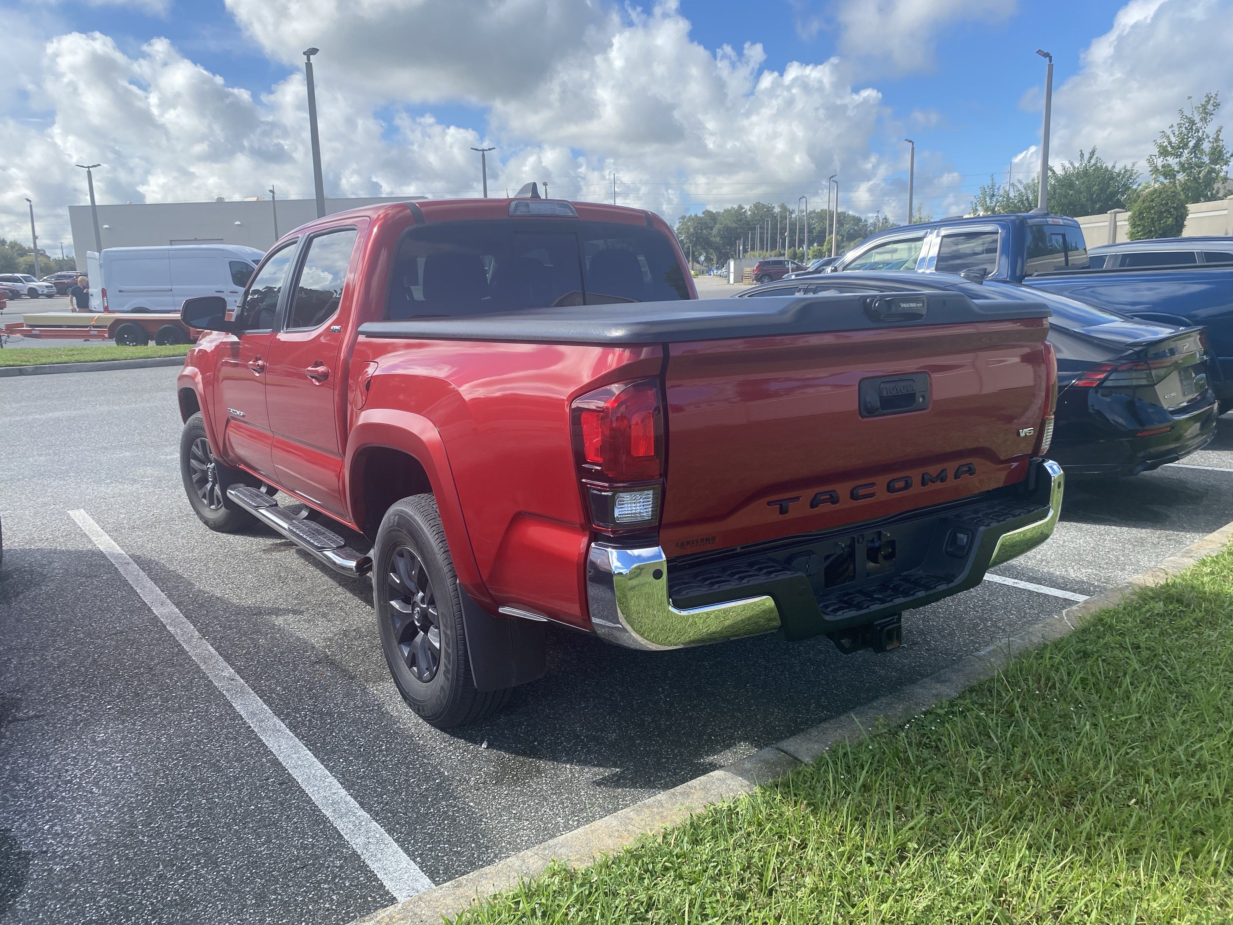 Used 2023 Toyota Tacoma SR5 RWD image 10