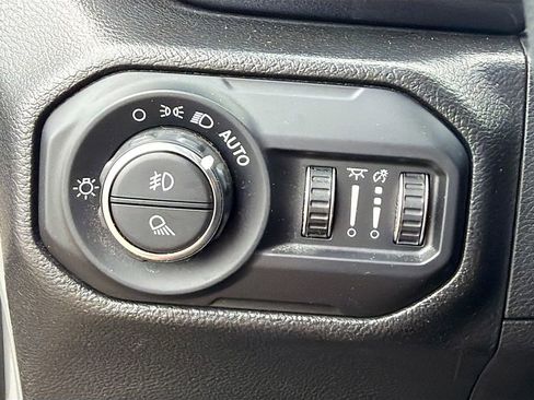 Used 2022 Jeep Gladiator Sport AWD/4WD image 29
