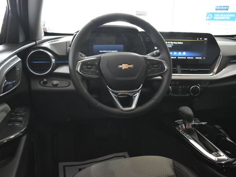 New 2026 Chevrolet Trax LT w/ LT Convenience Package image 17
