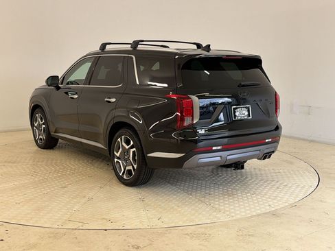 Used 2024 Hyundai Palisade Limited AWD/4WD image 3