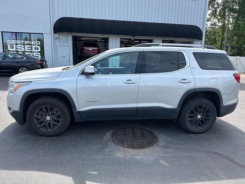 Used 2018 GMC Acadia SLT AWD/4WD image 2