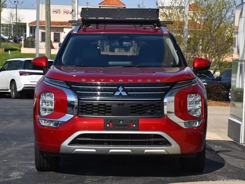 Used 2023 Mitsubishi Outlander AWD image 12