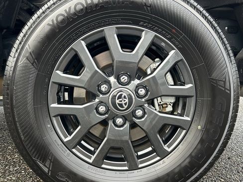 Certified 2025 Toyota 4Runner SR5 image 26