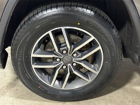 Used 2020 Jeep Grand Cherokee Limited image 27