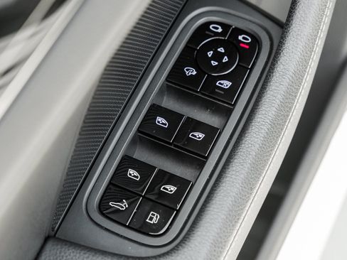 Used 2020 Porsche Panamera 4 AWD/4WD image 25