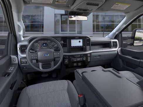 New 2025 Ford F250 XL w/ XL Chrome Package RWD image 9
