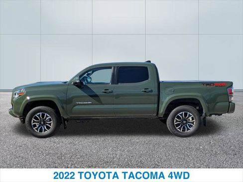 Used 2022 Toyota Tacoma TRD Sport w/ Technology Package image 10