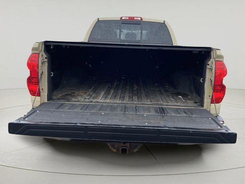 Used 2017 Toyota Tundra SR5 AWD/4WD image 11
