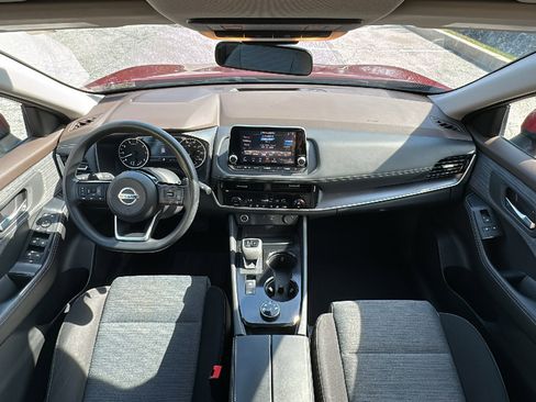 Used 2021 Nissan Rogue SV image 25