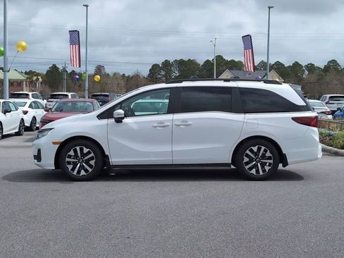 New 2026 Honda Odyssey EX-L image 2