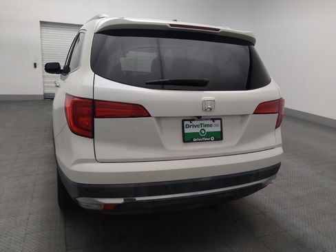 Used 2017 Honda Pilot Touring image 7