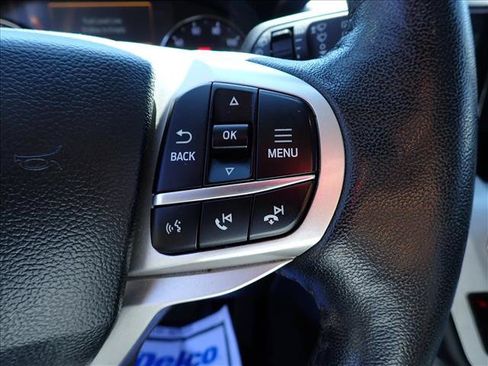 Used 2024 Ford Explorer XLT w/ Equipment Group 202A AWD/4WD image 18
