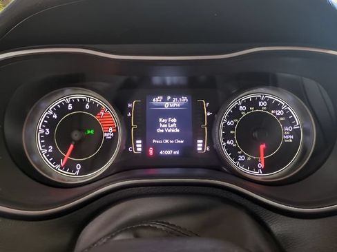 Used 2021 Jeep Cherokee Latitude Lux AWD/4WD image 6