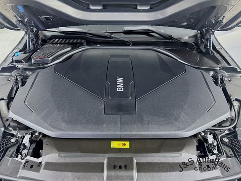 Used 2024 BMW i5 eDrive40i w/ M Sport Package image 37