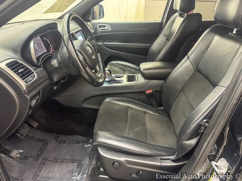 Used 2018 Jeep Grand Cherokee Altitude image 10