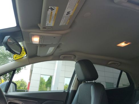 Used 2020 Buick Encore Preferred FWD image 18