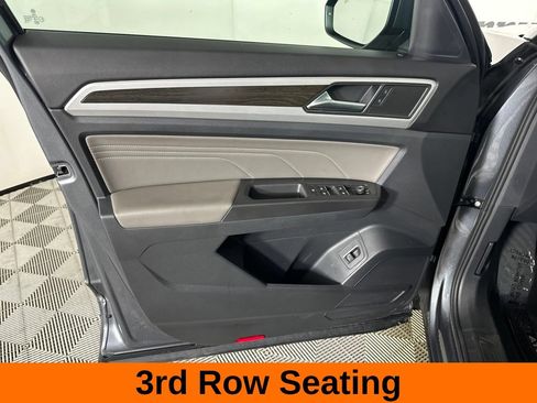 Used 2023 Volkswagen Atlas SE w/ Panoramic Sunroof Package FWD image 10