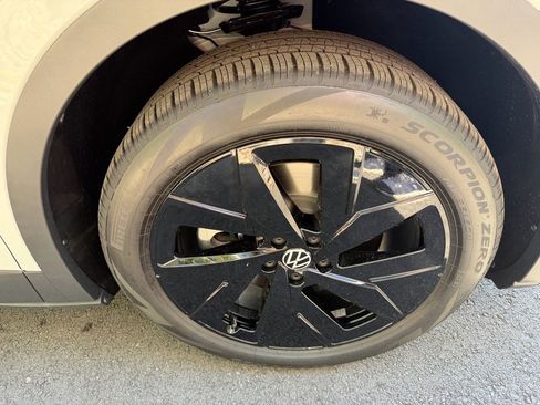 New 2025 Volkswagen ID.4 Pro S AWD/4WD image 9
