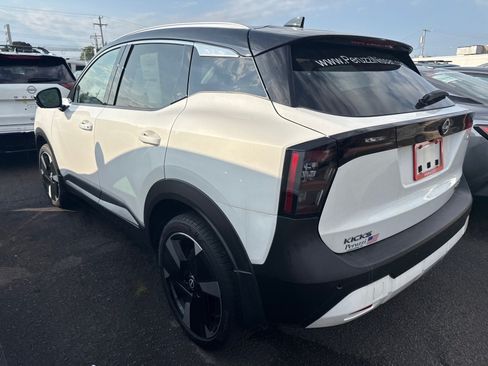 Certified 2025 Nissan Kicks SR AWD/4WD image 4