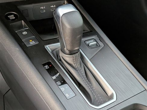 New 2026 Nissan Kicks SV image 18