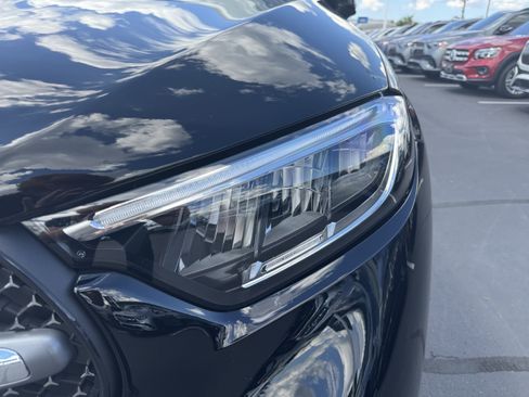 Used 2026 Mercedes-Benz GLC 300 image 6