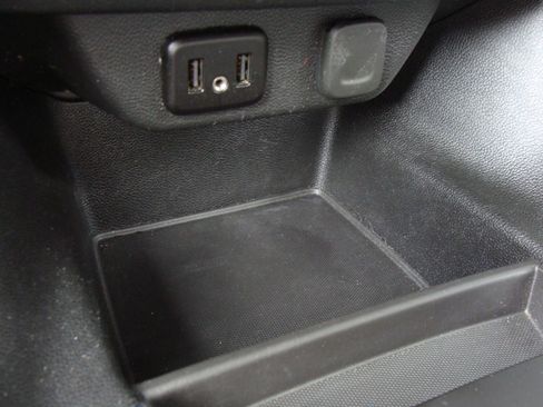 Used 2020 Chevrolet Traverse LT AWD/4WD image 27