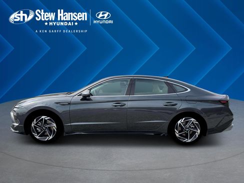 New 2026 Hyundai Sonata SEL image 3