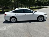 Used 2023 Chevrolet Malibu LT image 4