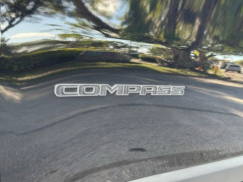 Certified 2022 Jeep Compass Limited image 27