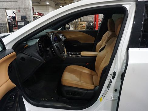 Used 2024 Lexus RX 350 Premium image 2