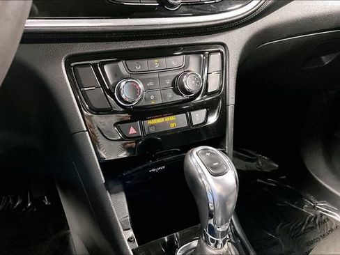 Used 2021 Buick Encore Preferred FWD image 15