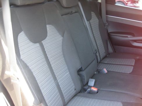 Used 2021 Kia Sorento LX image 29